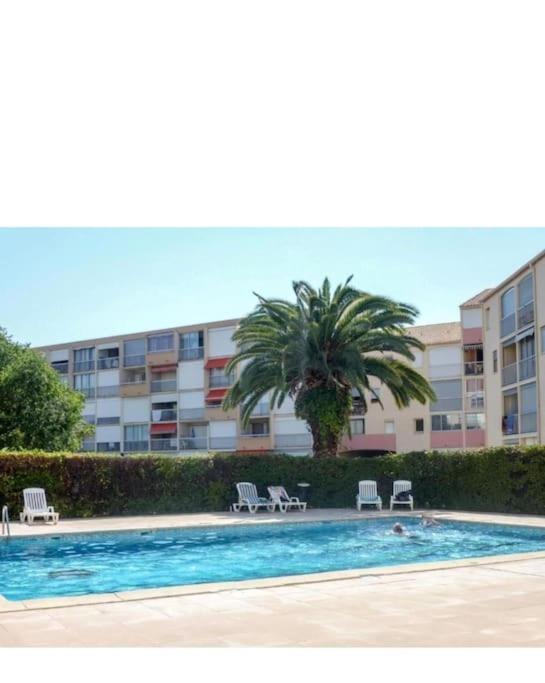 Les Terrasses De La Baronnie Appartement Climatise Avec 1 Chambre Et Piscine Ouverte Du 28 Mai 2025 Au 28 Septembre 2025 Le Grau-du-Roi Exterior photo